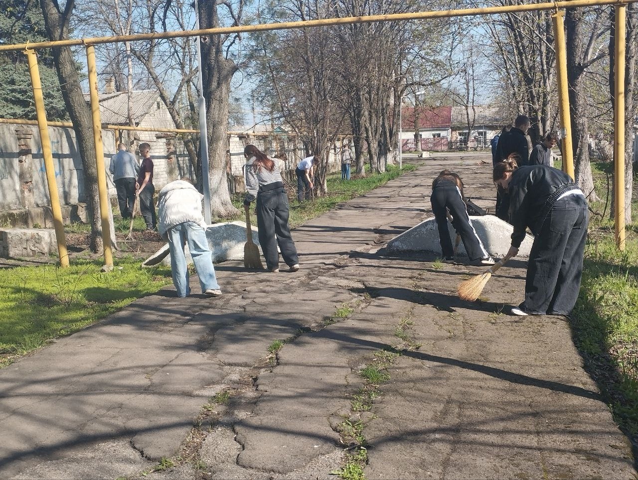 Юнармейцы школы №1 заботятся о своем городе!.